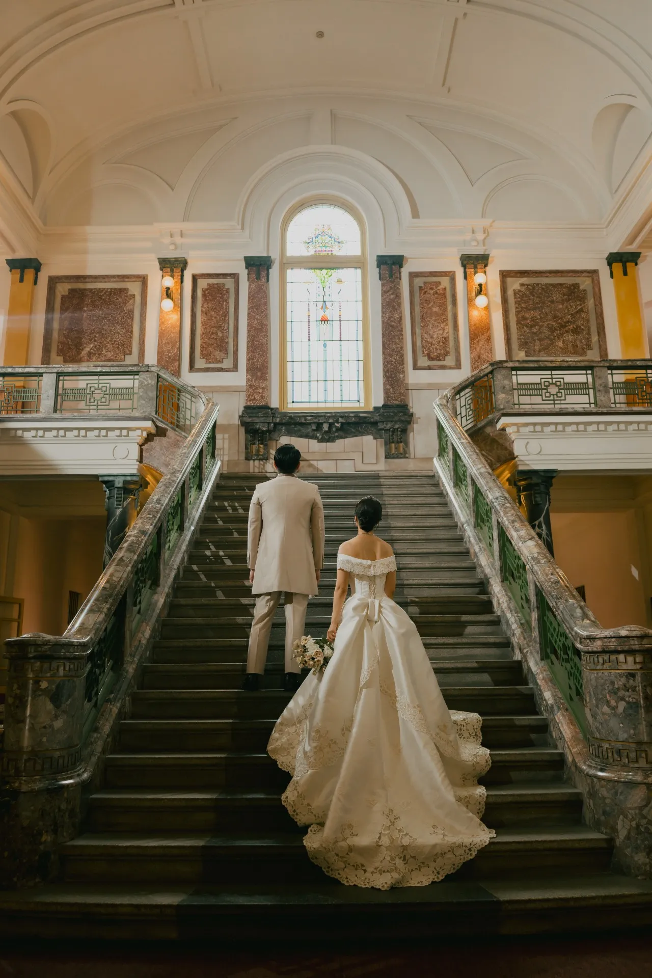 市政資料館洋装ロケーション撮影